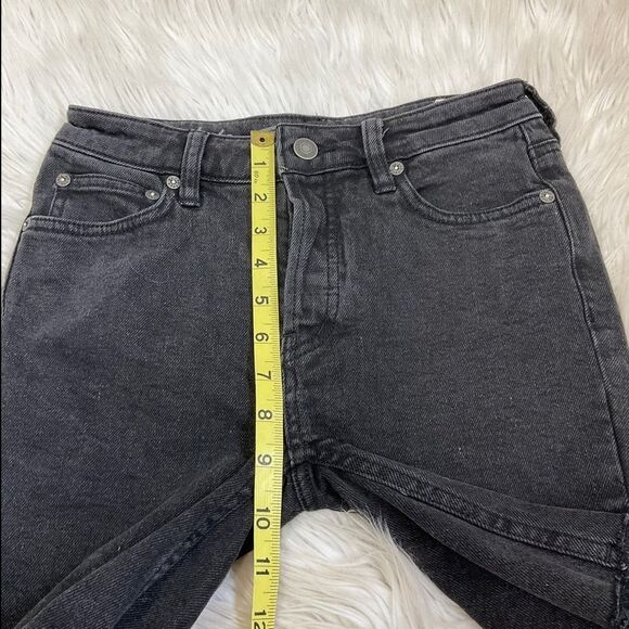 Free People Button-Fly Raw Hem 7" Jean Bermuda Shorts in Ash Black 24 - Picture 5 of 14